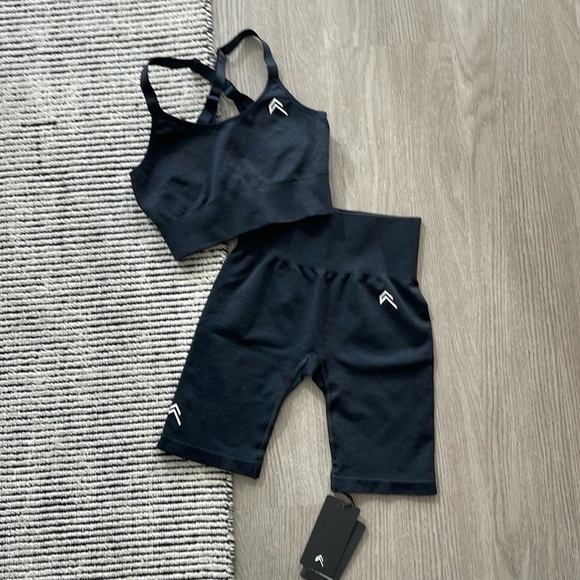 ONER ACTIVE black shorts set - Picture 2 of 6